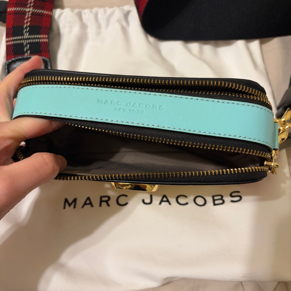 Marc Jacobs Cream and Turquoise Snapshot Camera Crossbody Bag - Picture 7 of 7